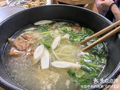 -瑞扬草芽过桥米线(穿金路店)