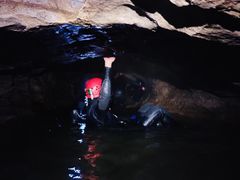 -怀托摩萤火虫洞