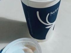 拿铁咖啡-瑞幸咖啡(南航明珠商务酒店)