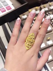 -六福珠寶(银泰百货大红门店)