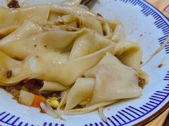 手工炸酱扯面-姑娘手肉夹馍·凉皮·粉面(三盛广场店)