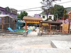 -百里峡七彩艺术小镇