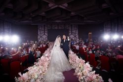 -深度婚礼策划·宴会布置·高端私人创意定制