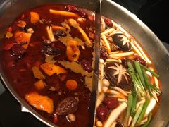 -湊湊火锅·茶憩(新中关购物中心店)