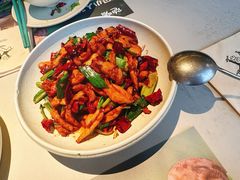 -饱嗝·小炒云南菜·见手青乌鸡汤锅(来凤街国创园店)