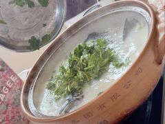 砂锅有机鱼头汤-千岛湖鱼味馆(十字街总店)