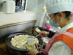 -黄阿姨锅贴大王(万航渡路店)