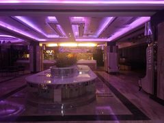 -蓝尊量贩(黄河路店)