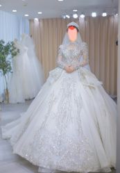 -台湾蔡美月婚纱租赁