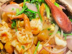 -啫响粤煲料理(万好大厦店)