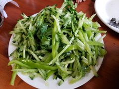 老虎菜-宝瑞门钉肉饼店