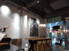 大堂-HELLO 27 意面·沙拉·帕尼尼