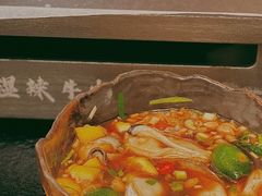 -何妹湿辣牛肉·粤式烧烤砂煲(桂雅路店)