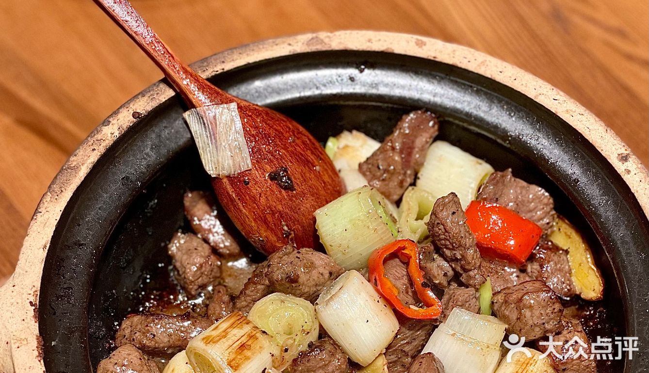 打卡南宁首家老字号头牌啫煲[胜利]