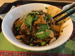 招牌海南粉-海口骑楼小吃街