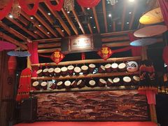 -老滇山寨•云南特色菜•地方菜•民族风情歌舞表演(金碧店)