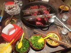 -周小明火锅(黑金冠社区店)