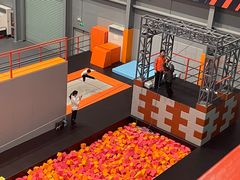 -极限PLAY运动娱乐新世界·团建派对潮玩休闲馆·室内蹦极高空游乐园