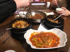 辣白菜炒年糕-汉米达特色料理餐厅(郴州友阿国际广场店)