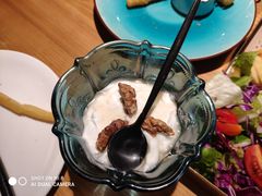 希腊核桃蜂蜜酸奶-HELLO MUSAE 拾光缪斯餐厅·纯正希腊风味(苏州中心店)