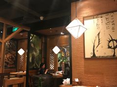 大堂-云海肴·汽锅鸡·云南菜(天山百盛优客店)