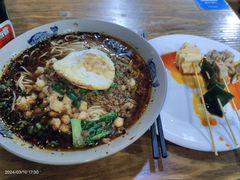 -丁丁猫重庆小面(徐州路店)