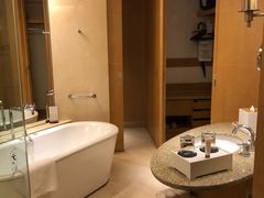 -上海佘山世茂艾美酒店
