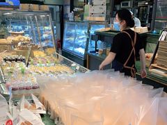 面包甜点陈列柜-东哥面包(江宁大润发店)