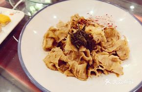 Sandy Onion Mixed with Buckwheat Noodles
