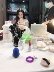 -现代经典婚纱摄影