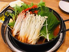 土豆排骨火锅-喇喇排骨火锅·传统韩式脊骨汤(望京西园总店)