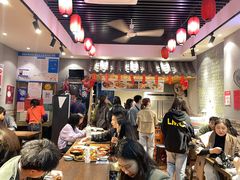 大堂-爆炸头阿姨小四川正宗川味小吃(无任何分店)