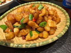 -万重锦·人文川菜馆(骡马市店)