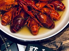 -虾弄弄海派小龙虾·牛羊蝎子火锅