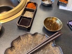 -铭牛烧肉·和牛海鲜自助(高新月牙湖店)