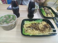 -牛师傅广式药膳牛骨汤美食(江南西店)