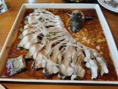 清蒸武昌鱼-莲餐厅·湖北菜·藕汤是头牌(愚园路店)