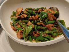 有机辣椒炒花猪肉-君庭中餐馆(华强路店)