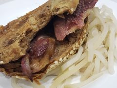 烧饼夹肘子-老磁器口豆汁店(天坛店)