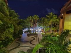 -三亚湾海居铂尔曼度假酒店