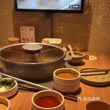 巴奴毛肚火锅:鲜脆爽口,燃情味蕾的火锅盛宴!