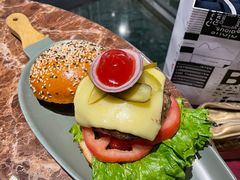 -Let'sBURGERplus·非常创意汉堡(三里屯店)