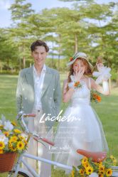 -易摄影婚纱摄影工作室