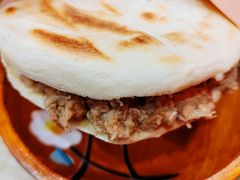 腊汁肉夹膜-大嘻咹biangbiang面(历史博物馆店)