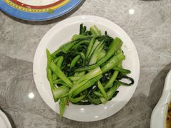 蒜蓉炒时蔬-九龙茶记·粤式餐厅融合菜(鹭江店)
