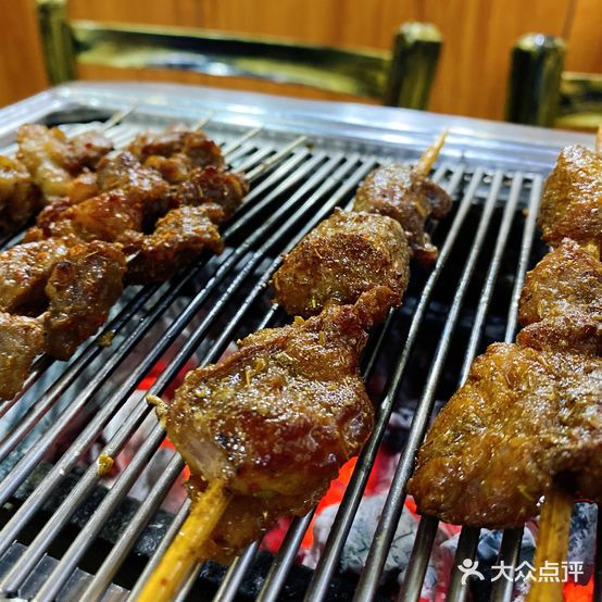 王记烧烤焖鸽子
