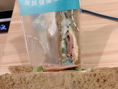 -全家便利店(虹桥路四店)