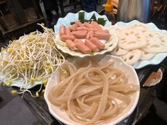 -肖肖酸萝卜鱼火锅(总店)