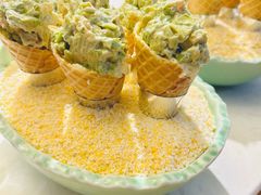 三文鱼牛油果卷-荟廷·晶萃(静安寺店)