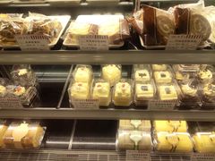 -红宝石·鲜奶小方·海派西点房(南丹店)
